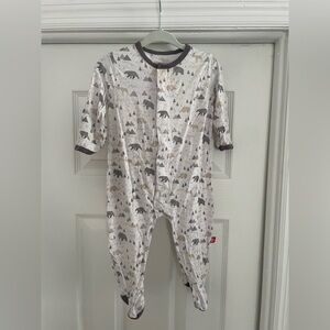Magnetic Me 3-6 months pajamas for babies
